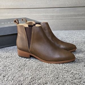 Nisolo Eva Everyday Chelsea Boot NEW size 7